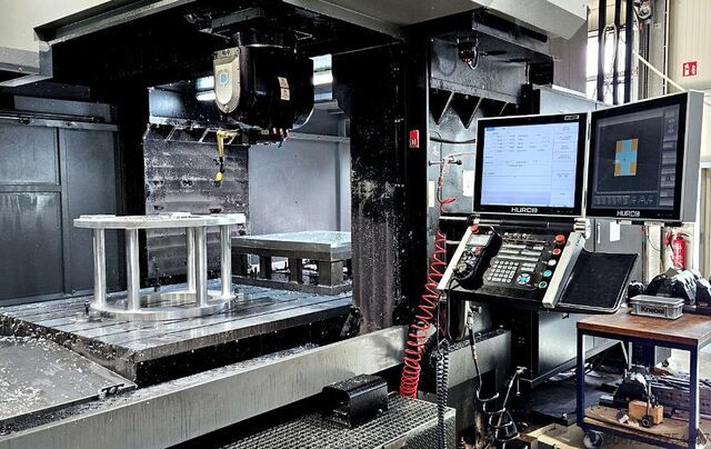  Hurco DCX 32-5Si