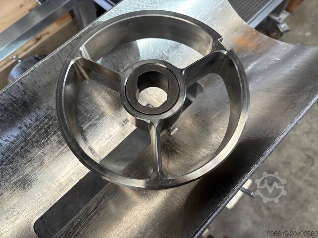 Stroj na zpracování masa LASKA WW200 2 G