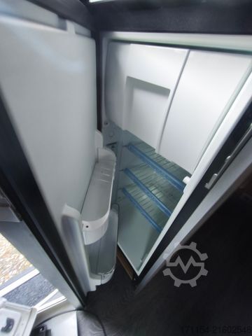 Gjysmë e integruar kamping-makinë KNAUS TOURER Vansation 500 MQ,4 Personen