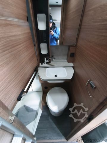 Gjysmë e integruar kamping-makinë KNAUS TOURER Vansation 500 MQ,4 Personen