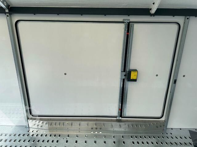 Furgão transportador de automóveis Brian James Race Sport / Länge: 5,03 m / 3.000 kg