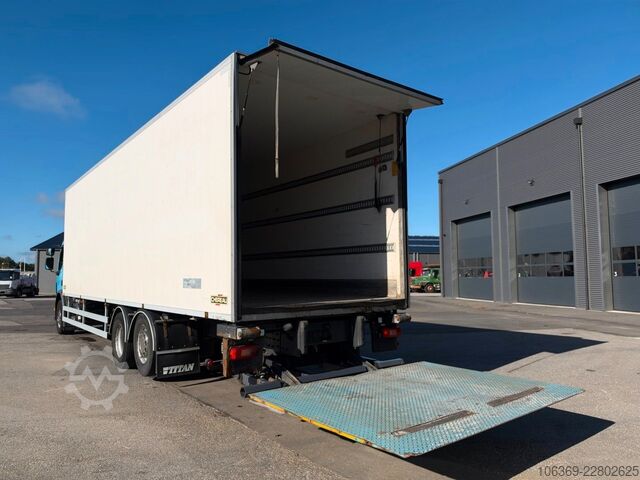 Truk berpendingin VOLVO FE320 6x2*4 Chereau Carrier Supra 1250 Euro 6