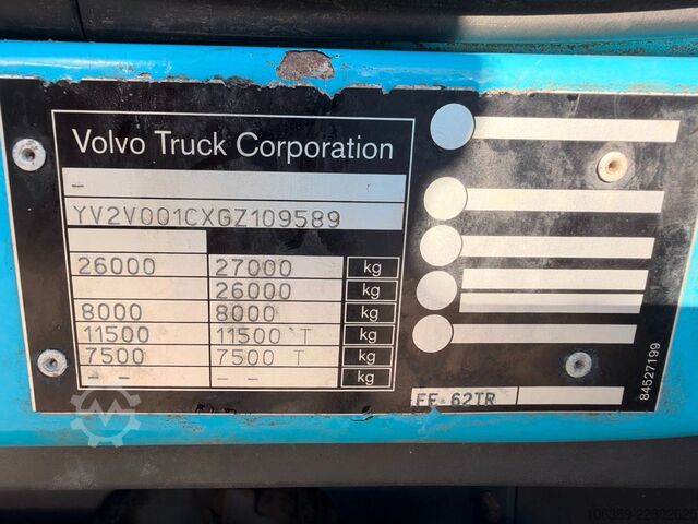 Truk berpendingin VOLVO FE320 6x2*4 Chereau Carrier Supra 1250 Euro 6