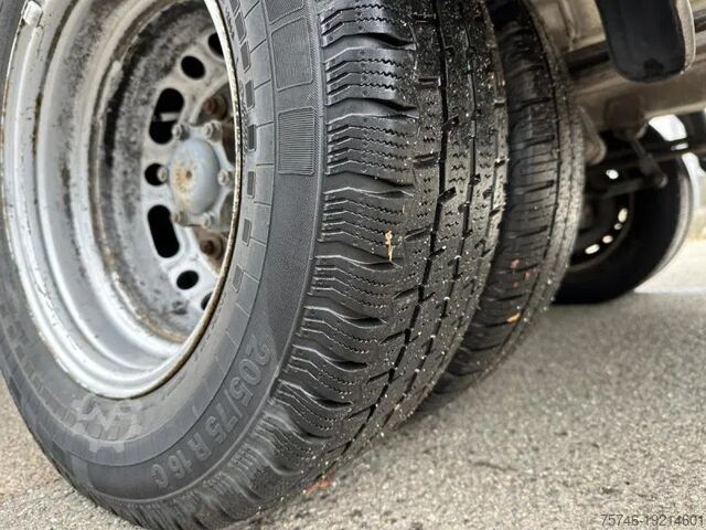 Vehículo de recogida de basuras Mercedes-Benz Sprinter 515 CDI Müllpresswagen Seitenlader Klima