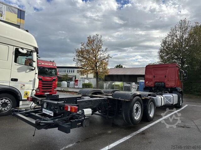 Fahrgestell mit Fahrerhaus Mercedes-Benz 2532 LL 6x2 LANGES Fahrgestell Intarder Lenkachse