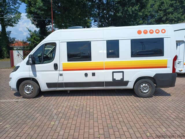 Wohnmobil Peugeot Boxer Carado CV600 del 2024 | Manuale | Completamente equipaggiato