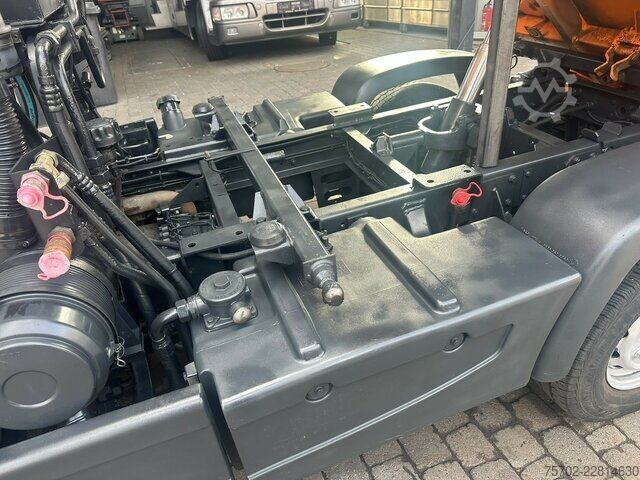 Furgoneta Multicar M 30 4x4 Allrad Dreiseitenkipper