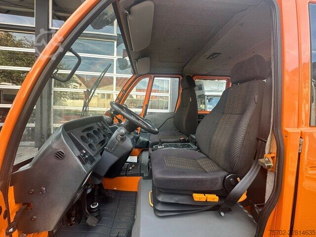 Furgoneta Multicar M 30 4x4 Allrad Winterdienst