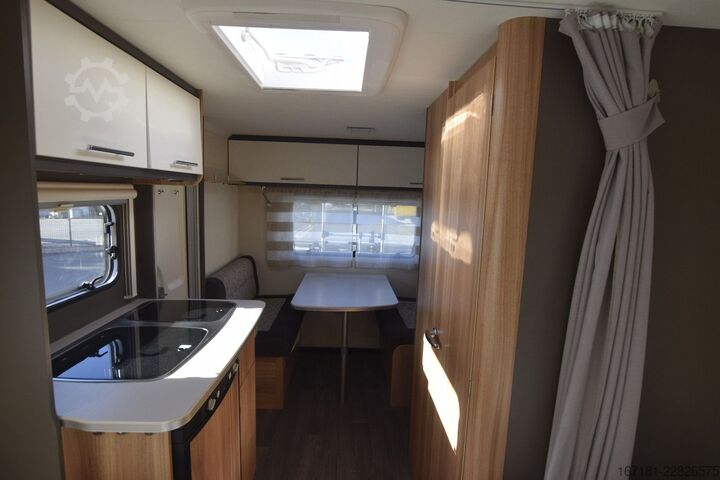 Wohnwagen STERCKEMAN Starlet Comfort 450 LJ mit Mover und Markise