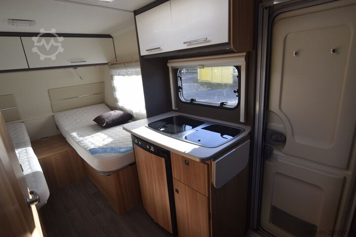 Wohnwagen STERCKEMAN Starlet Comfort 450 LJ mit Mover und Markise