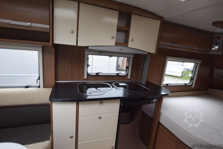 Wohnwagen LMC Musica 470 D mit Mover und Markise
