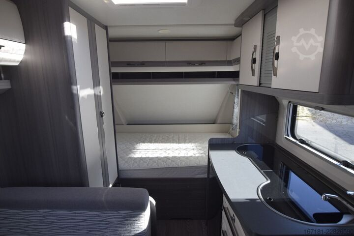 Wohnwagen HOBBY On tour 390 SF mit Sonnensegel