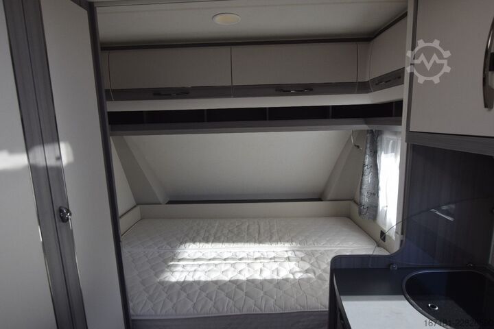 Wohnwagen HOBBY On tour 390 SF mit Sonnensegel
