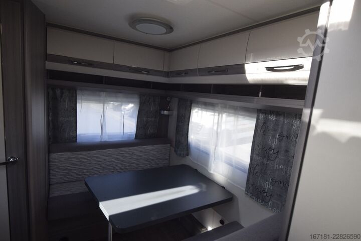 Wohnwagen HOBBY On tour 390 SF mit Sonnensegel