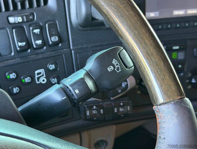 मानक ट्रैक्टर यूनिट SCANIA R520 V8 EURO 6 KING FULL AIR RETARDER PARK AIRCO