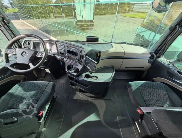मानक ट्रैक्टर यूनिट MERCEDES-BENZ Actros 1942 EURO 6 ONLY 431.000 KM 2x TANKS HOLL