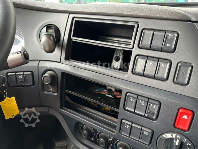 Standard tractor unit DAF XF 510 4x2 2 Tanks Retarder