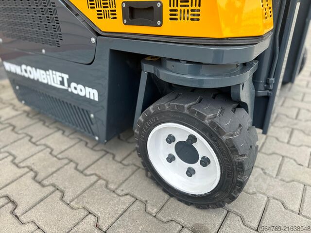 Vierwegestapler Combilift CB3000/LPG /2016 year/ Perfect condition