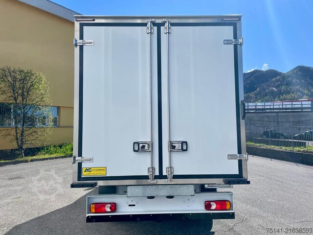 Hanging meat transport van, capacity: 7 EPAL pallets Renault Master 170.35