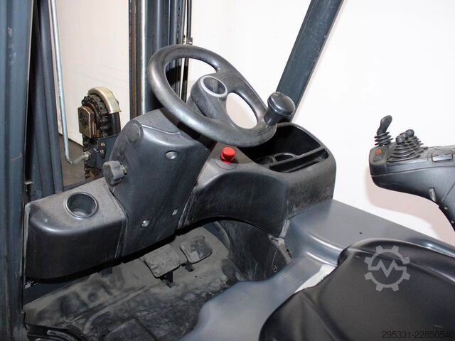 Carrello elevatore elettrico a 3 ruote Linde E 16 H 02 386