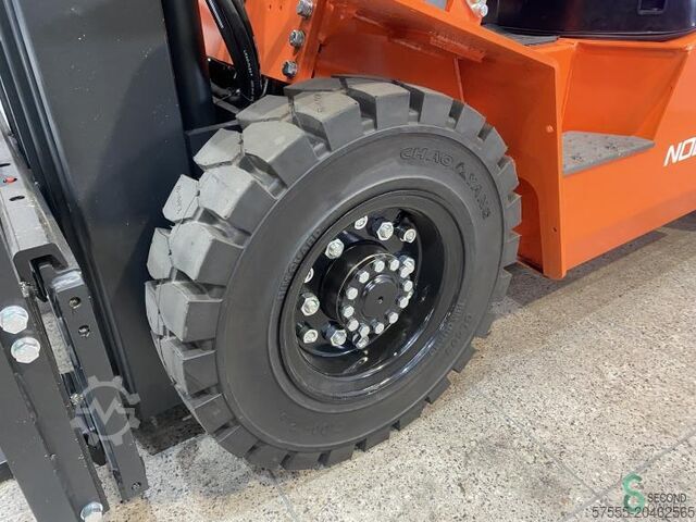 Gaffeltruck Noblelift CPD25-AF1H
