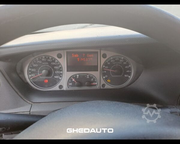 Tilpasset varevogn IVECO DAILY 70C17 CON GRUPPO FRIGO PATENTE C