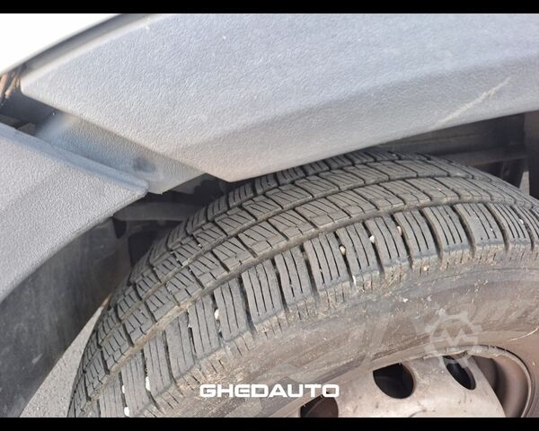 Tilpasset varevogn IVECO DAILY 70C17 CON GRUPPO FRIGO PATENTE C