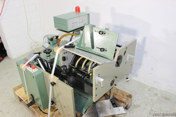 Ngjitës kartonash për makinë lidhëse me kapëse (Saddle Stitcher) Müller Martini 315 C 422