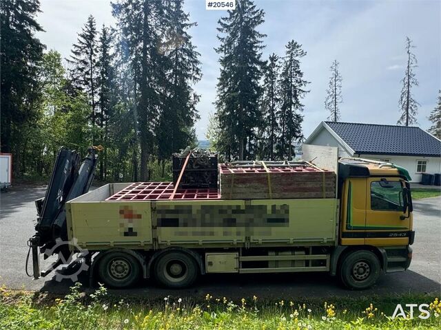 Автокран Mercedes-Benz Actros 2543 flatbed truck w/ rear mounted Hiab 14