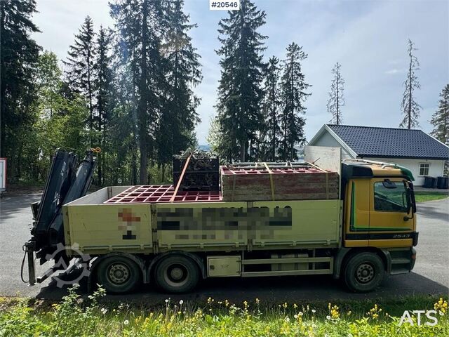 Автокран Mercedes-Benz Actros 2543 flatbed truck w/ rear mounted Hiab 14