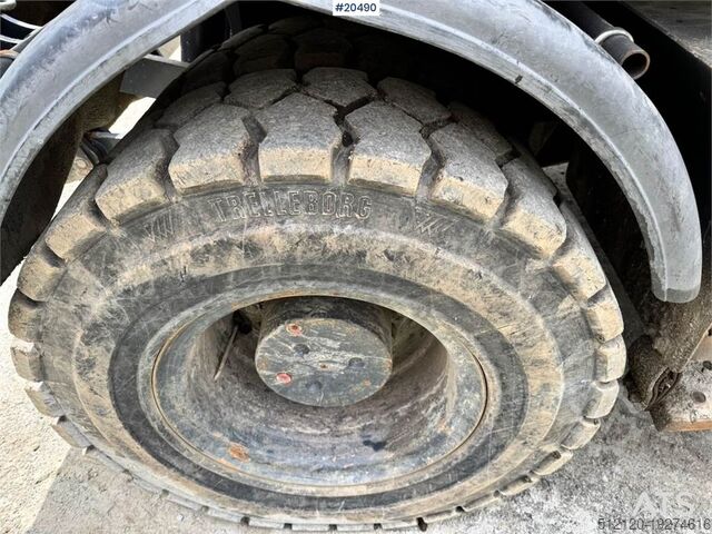 รถขุดตีนตะขาบ Komatsu PW160-8 Wheel Excavator w/ GPS, Rototilt and Clean