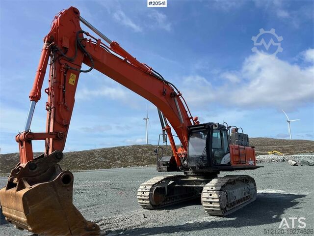 Beltegående gravemaskin Hitachi zx530LCH-6 excavator w/ bucket. WATCH VIDEO