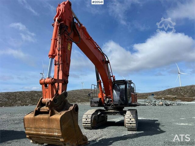 Beltegående gravemaskin Hitachi zx530LCH-6 excavator w/ bucket. WATCH VIDEO