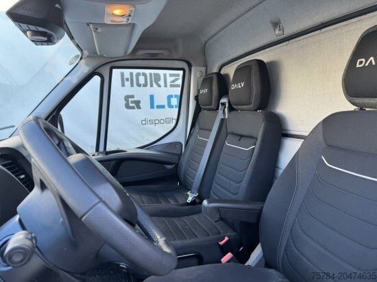 Camión caja IVECO 35S16 LUFTFEDERUNG AUTOMATIK LBW AHK