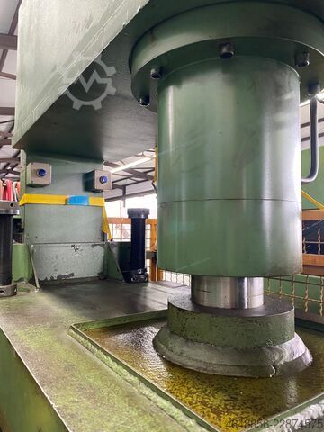 Hidraulikus kétoszlopos prés – 50 tonna Sandt Hydraulik 540