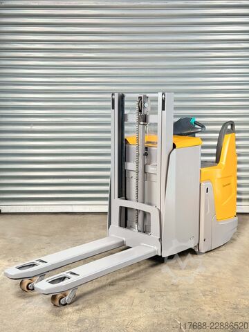 Conductor de carretilla elevadora Jungheinrich ERD 220 DrivePlus - nur 2804 Std. - Batterie 84%
