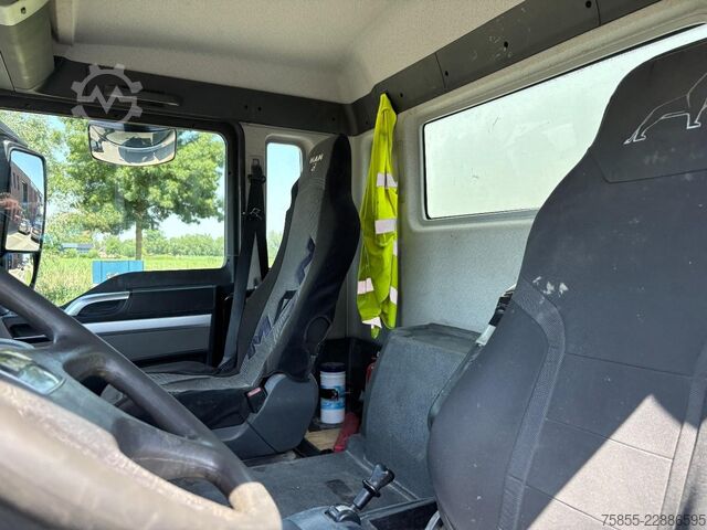 Resväska MAN TGS 18.400 4X4 Off-Road / Closed Box / 285.000 ...