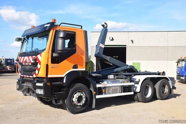 钩臂系统 Iveco Trakker 360 +Waf 20t.hooklift