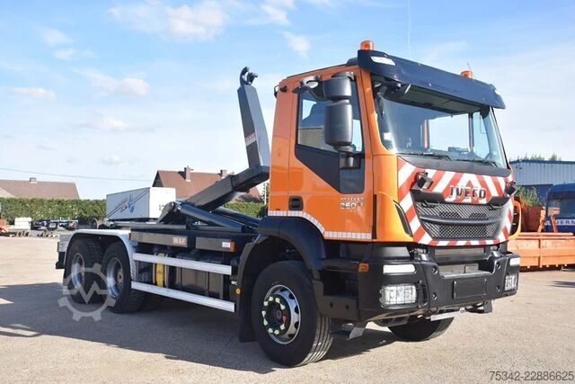 钩臂系统 Iveco Trakker 360 +Waf 20t.hooklift