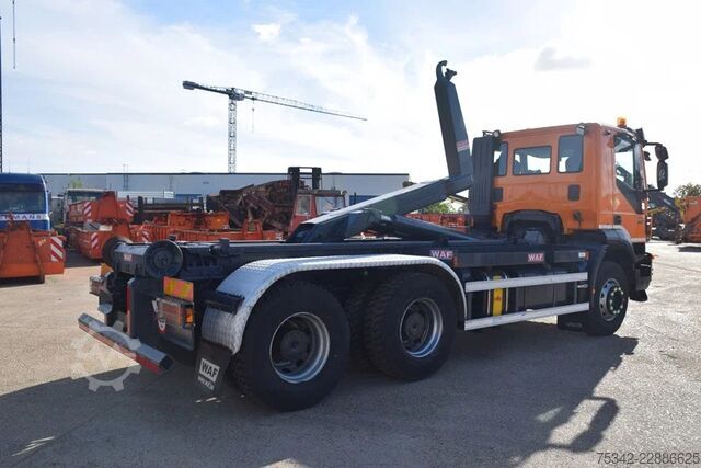 钩臂系统 Iveco Trakker 360 +Waf 20t.hooklift