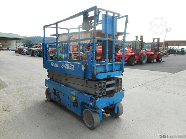 Lift gunting Genie GS-2032 ( 8,13m )