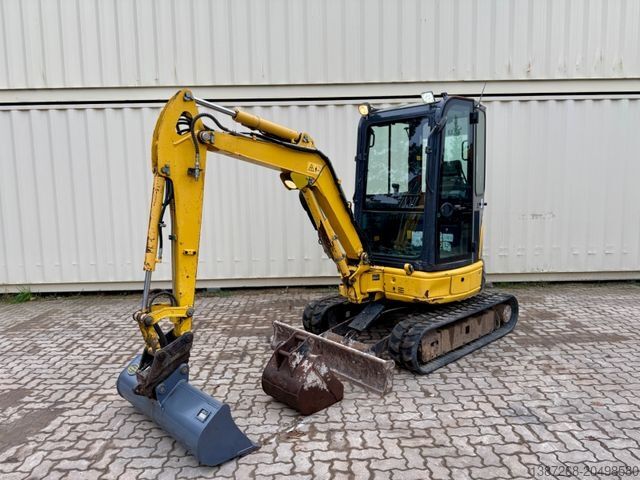 Mini excavator KOMATSU PC26MR-3 / 2020 BJ / 2 x Löffel