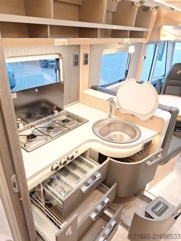 Kamper zintegrowany HYMER/ERIBA B-Klasse ML I BlackLine 780 HUBSTÜTZ.,