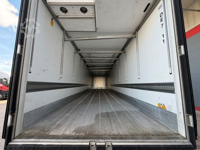 冷蔵セミトレーラー SCHMITZ CARGOBULL Doppelstock Tiefkühler /Telematic/Defrost