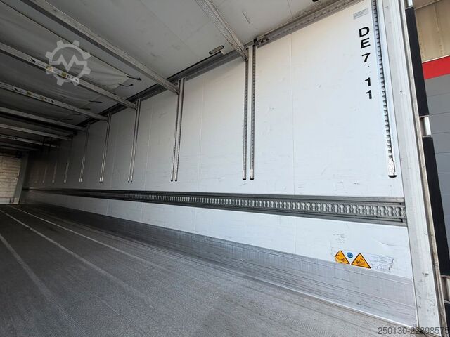 冷蔵セミトレーラー SCHMITZ CARGOBULL Doppelstock Tiefkühler /Telematic/Defrost