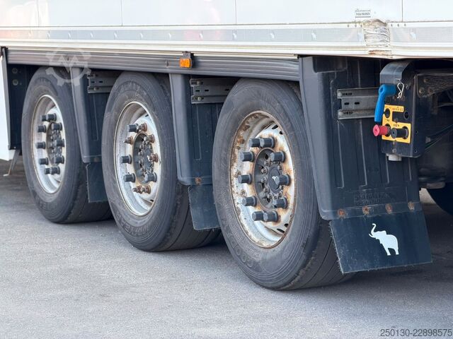 冷蔵セミトレーラー SCHMITZ CARGOBULL Doppelstock Tiefkühler /Telematic/Defrost