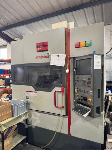 Vertical machining center Quaser MV154E