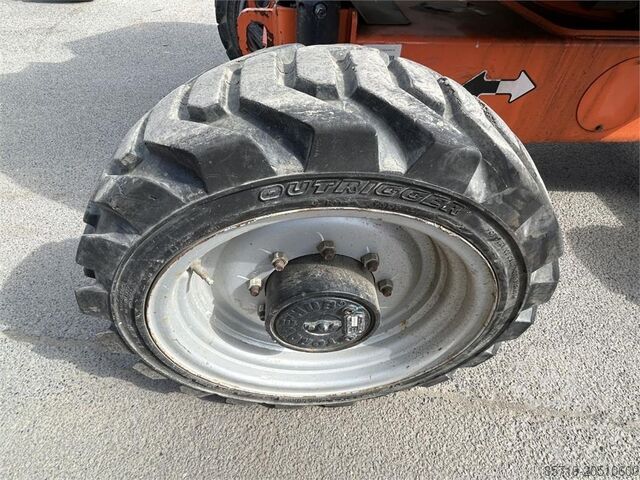 Platformă de lucru telescopică articulată JLG 340AJ (4972)