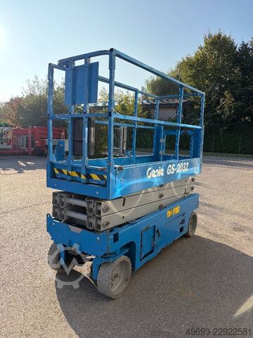Elevador de tesoura Genie GS 2032 8,20m Scherenarbeitsbühne