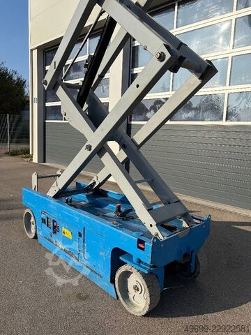 Elevador de tesoura Genie GS 2032 8,20m Scherenarbeitsbühne